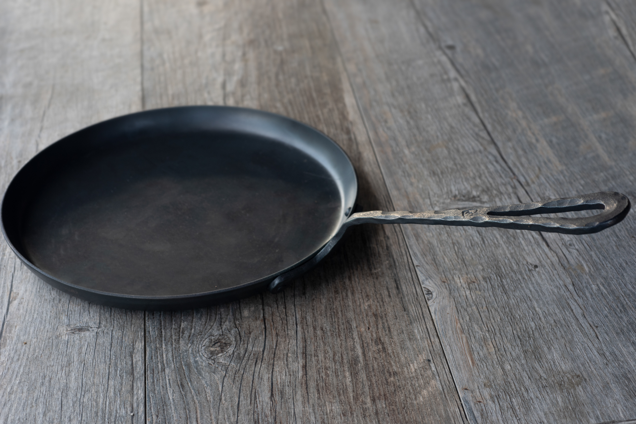 Forged skillet cookware